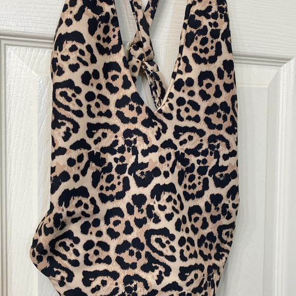 Skatie •Zoey• One Piece Leopard Swimsuit - Picture 2 of 8